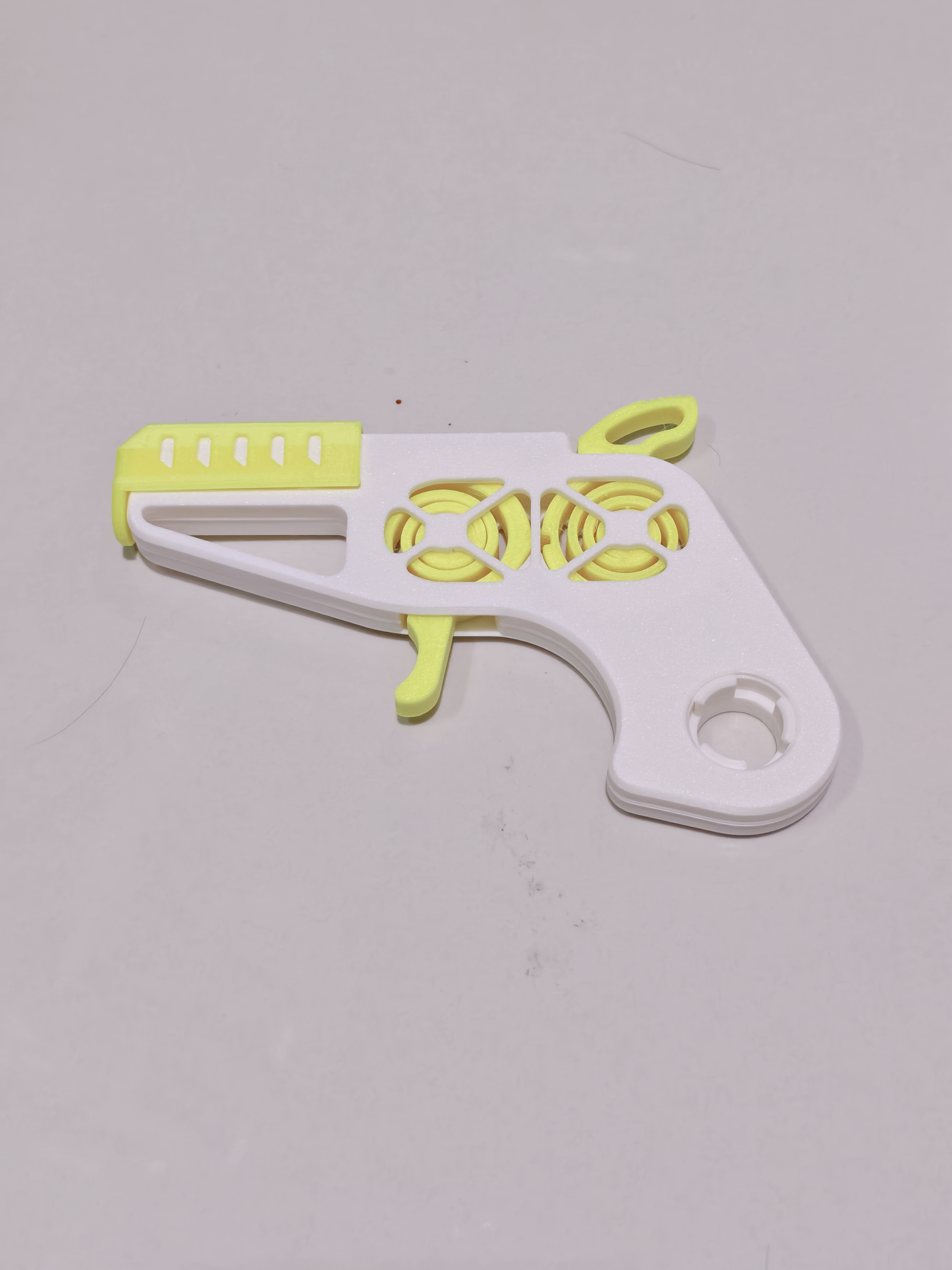 Pistol Mainan
